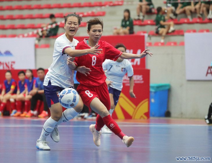 Tuyển futsal nữ Việt Nam nghẹt thở giành vé dự vòng chung kết châu Á - Ảnh 2.