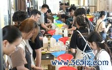 Lận lưng nghề barista trước khi du học