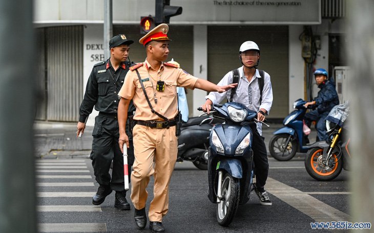 Nghệ An phạt gần 9 tỉ đồng liên quan học sinh vi phạm giao thông - Ảnh 2.