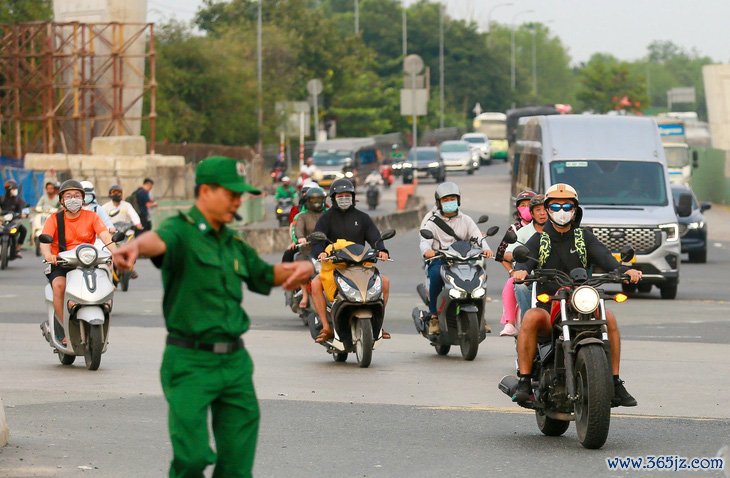 Thời tiết hôm nay 25-1: Đêm nay không khí lạnh mạnh về Bắc Bộ, Nam Bộ vẫn nắng nóng - Ảnh 1.