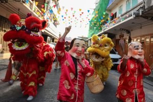 Rộn ràng không khí Tết Nguyên đán trên khắp châu Á