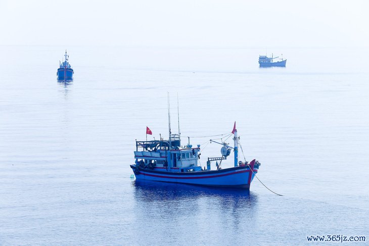 Bộ Nông nghiệp phản hồi đề nghị bảo vệ tàu cá ở quần đảo Trường Sa và Hoàng Sa - Ảnh 1.